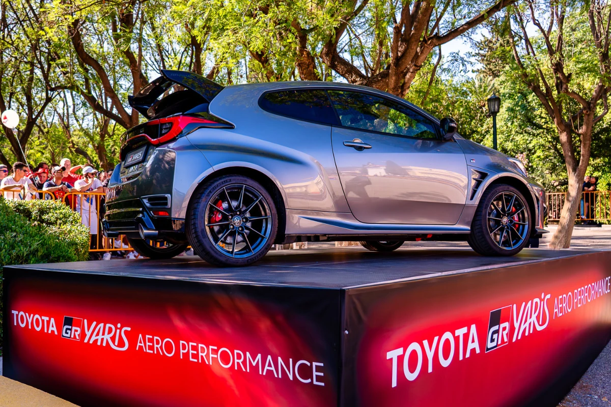 Toyota GR Yaris Aero Performance Compleet Zijprofiel bij Rally Display