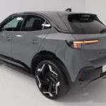 2025 Opel Mokka GSE Achter Ontwerp - Elektrische Performance Crossover Profiel