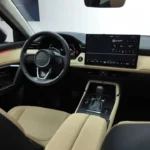 2026 Mazda CX-5 Premium Interieur Afwerking in Beige en Zwart