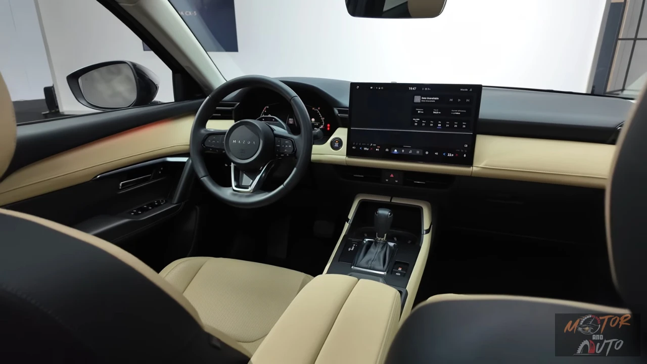 2026 Mazda CX-5 Premium Interieur Afwerking in Beige en Zwart