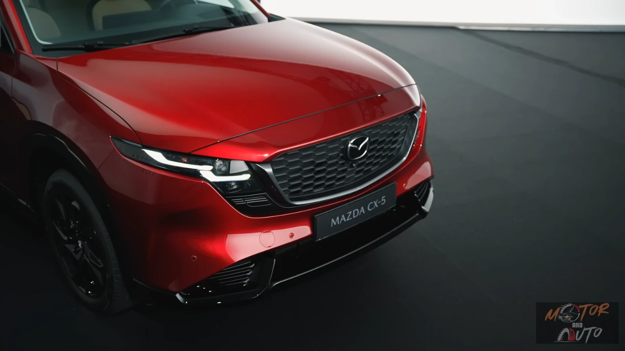 2026 Mazda CX-5 Voorkant Ontwerp Detail met Verfijnde Grille en Bumper