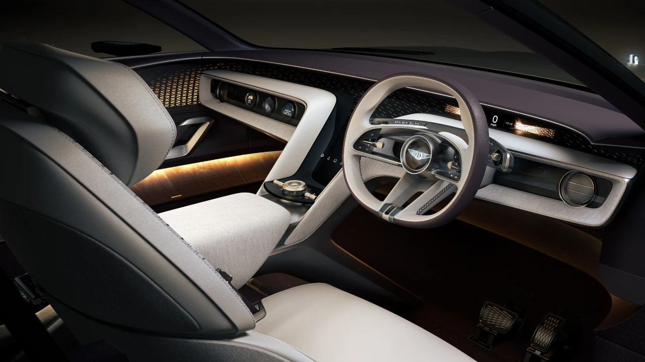 Bentley EXP 15 Complete Vleugelvormige Dashboard Architectuur