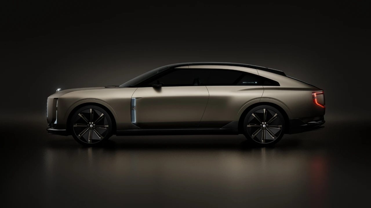 Bentley EXP 15 Zijprofiel met Pallas Gold Vloeibaar Metaal Afwerking