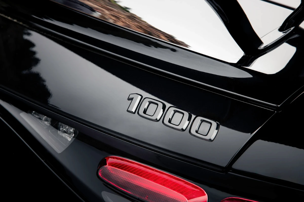 Brabus 1000 Achter Badge Detail