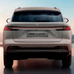 MG HS Hybrid+ Achterontwerp met Verbonden LED Verlichting en Praktische Functionaliteit