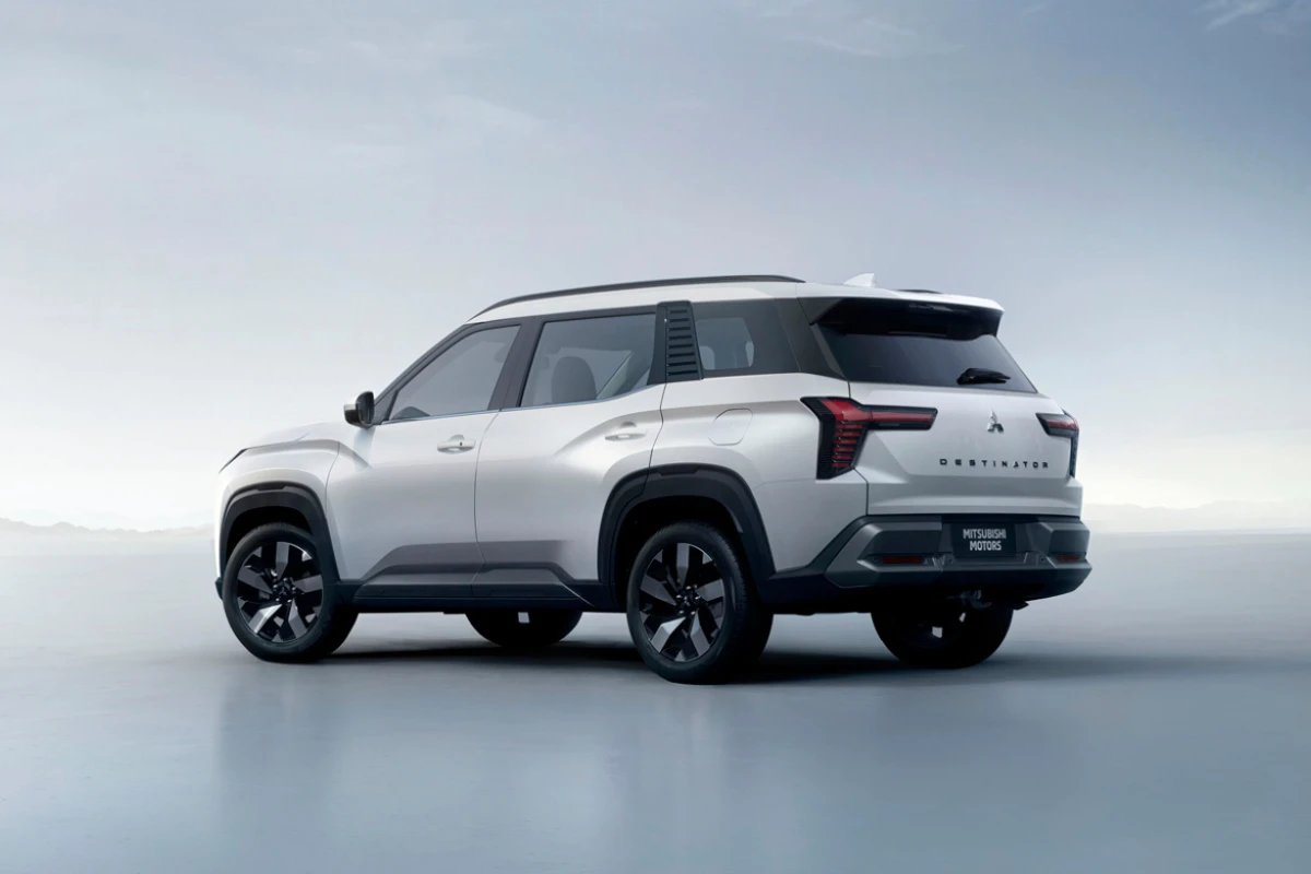 Mitsubishi Destinator Achter Ontwerp - Verfijnde SUV Verhoudingen
