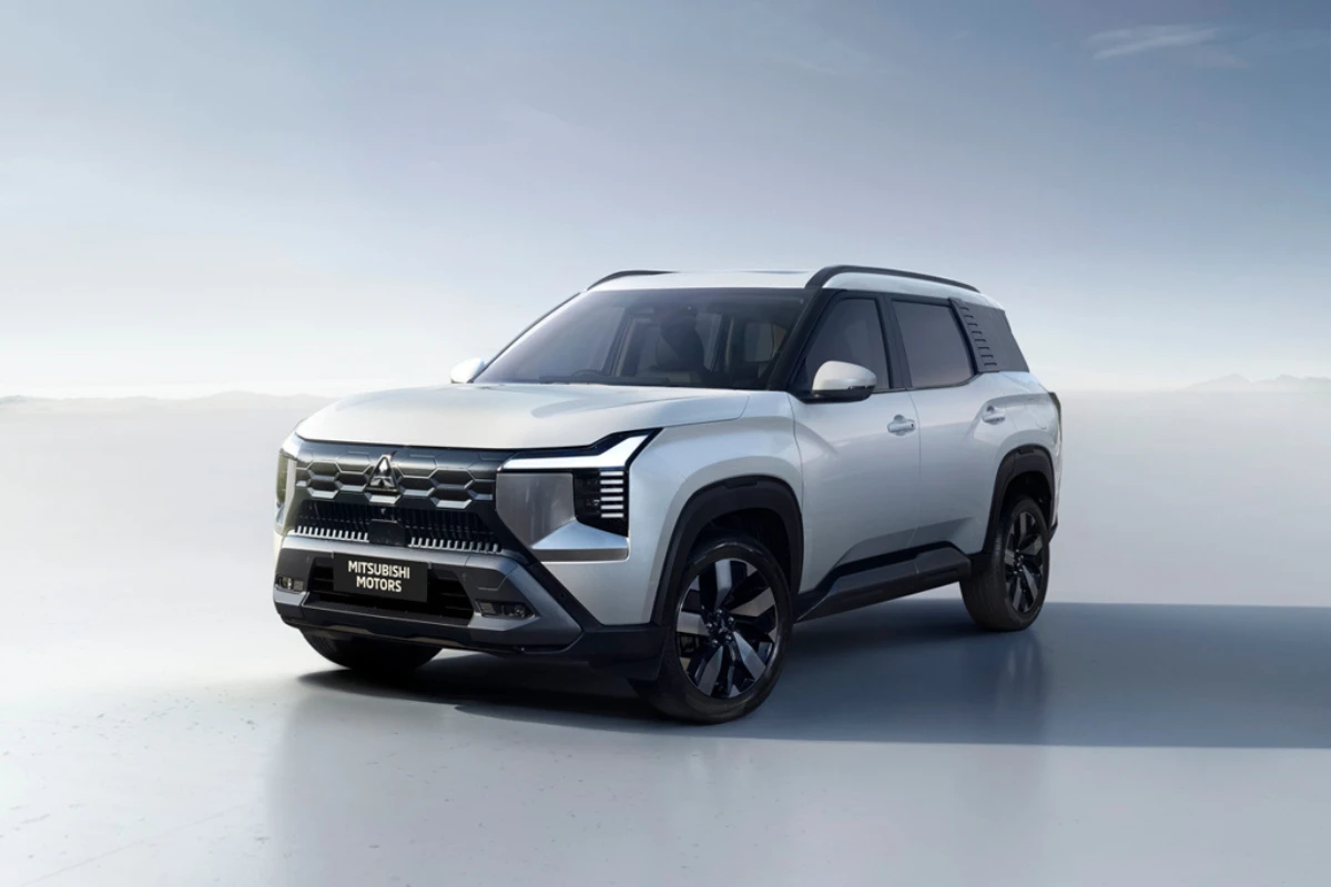 Mitsubishi Destinator Officiële Studio Opname - Premium SUV Excellence