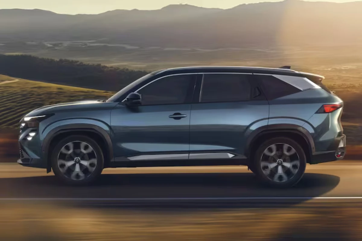 Renault Boreal Compleet Zijprofiel - 4,56m Lengte Wereldwijde SUV