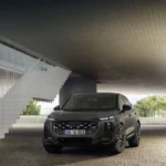 2025 Audi Q3 Sportback Donkergrijs Ondergrondse Parkeergarage Architecturaal Design