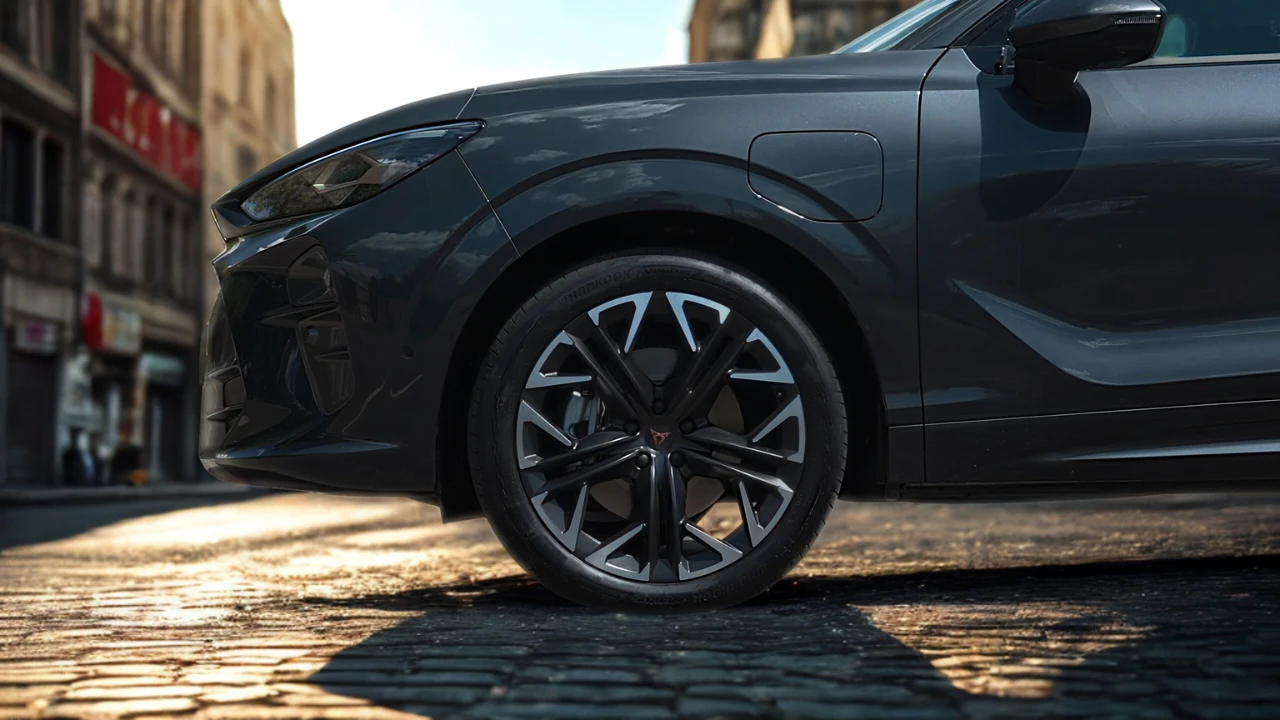 2025 Cupra Terramar velgdetail met lichtmetalen velg design en remsysteemcomponenten
