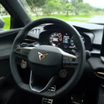 2025 Cupra Terramar stuurwiel met multifunctionele bediening en Cupra branding