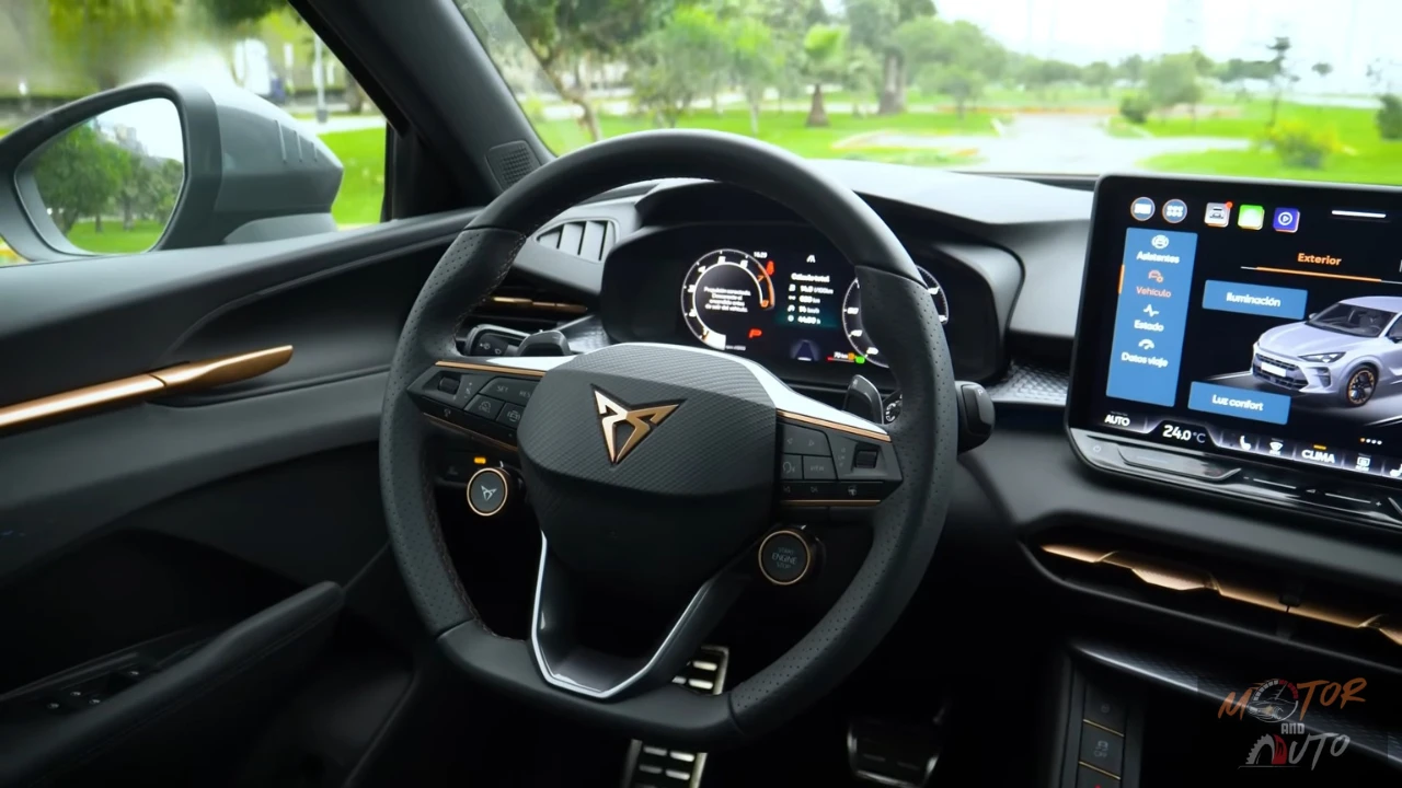 2025 Cupra Terramar stuurwiel met multifunctionele bediening en Cupra branding