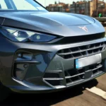 2025 Cupra Terramar voorbumper detail met grill ontwerp en LED koplamp configuratie