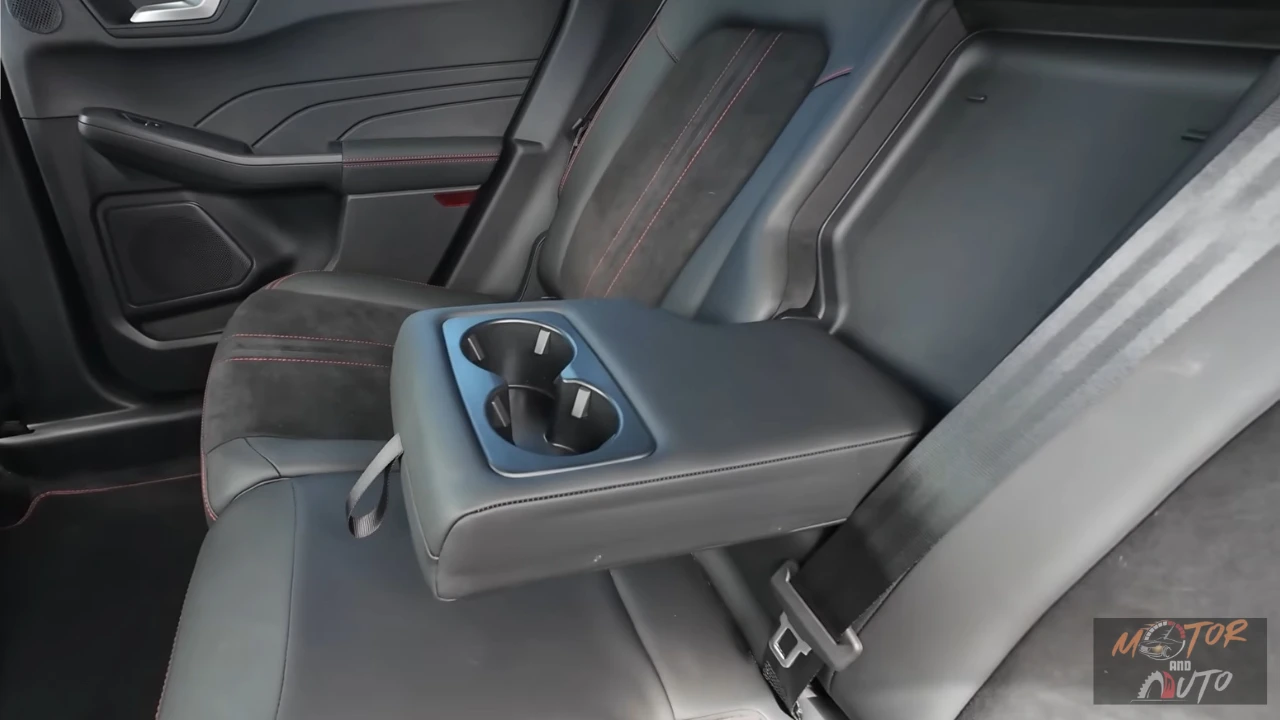 2025 Ford Kuga Achter Middenconsole met Bekerhouders