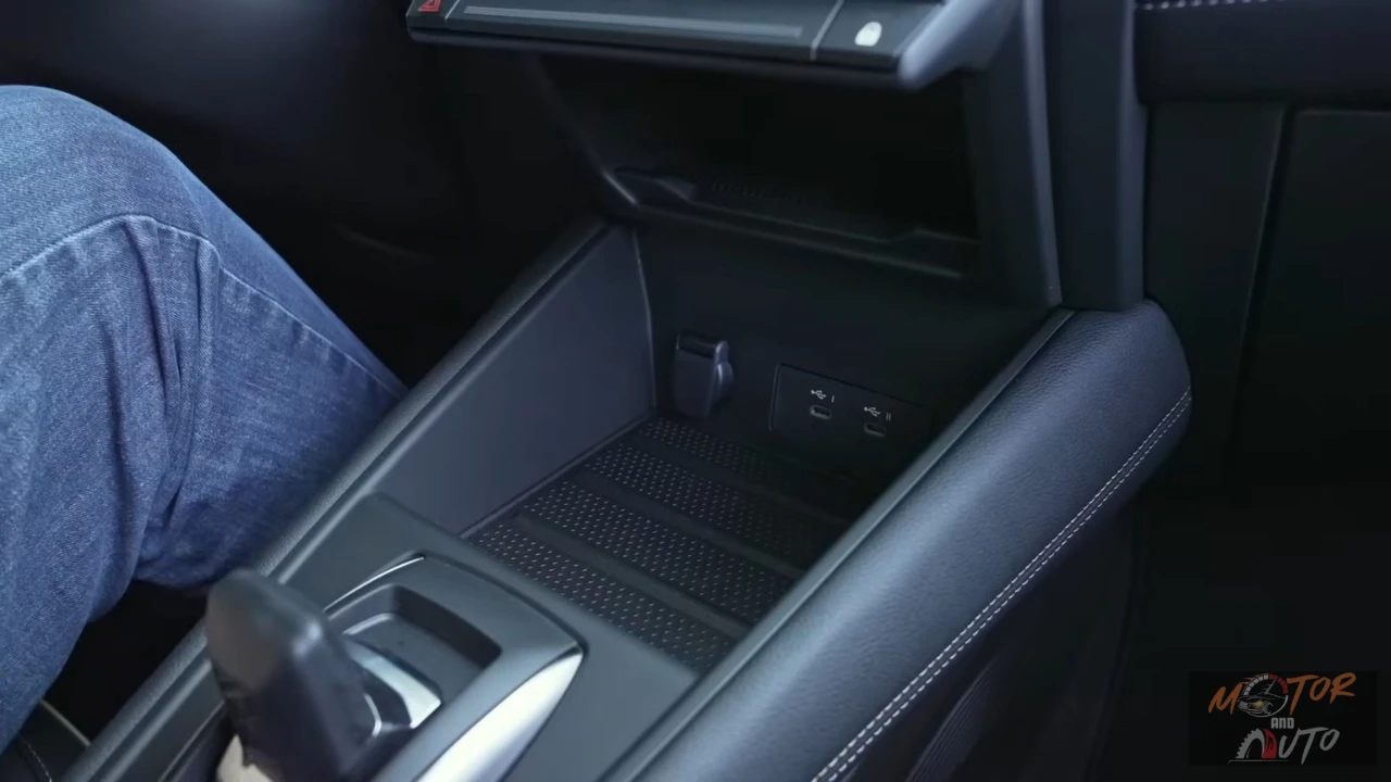 2025 Renault Symbioz USB-C-oplaadpunten aan de voorzijde