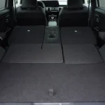2025 Suzuki e Vitara bagageruimte met neergeklapte achterbank met maximale laadruimte