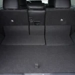 2025 Suzuki e Vitara bagageruimte met achterbank omhoog met laadruimte en bevestigingspunten