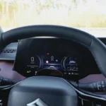 2025 Suzuki e Vitara 10,25-inch bestuurdersdisplay met elektrische voertuig informatie en bediening
