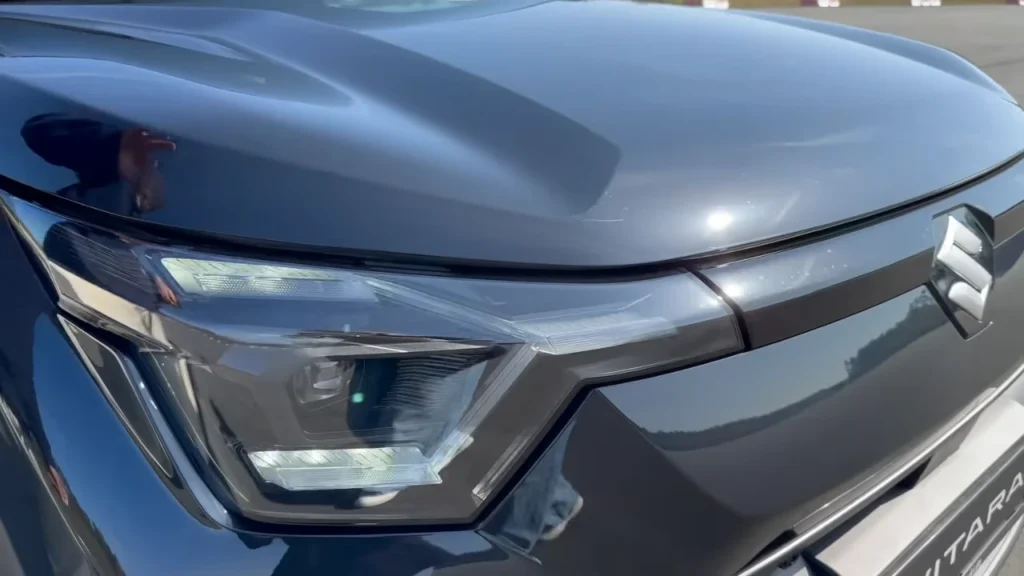 2025 Suzuki e Vitara LED koplamp met modern ontwerp met DRL en richtingaanwijzer integratie