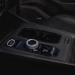 2026 Jeep Cherokee Middenconsole Opslag en Connectiviteit
