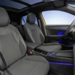 2026 Volkswagen T-Roc - Voorinterieur met Panoramadak