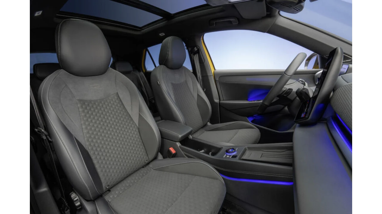 2026 Volkswagen T-Roc - Voorinterieur met Panoramadak