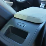 2026 Volvo XC60 Achterconsole met Verwarmde Stoelen Bediening