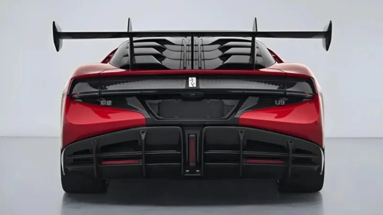 BYD Yangwang U9 Track Edition Achter Aerodynamica - Massieve Carbon Fiber Vleugel