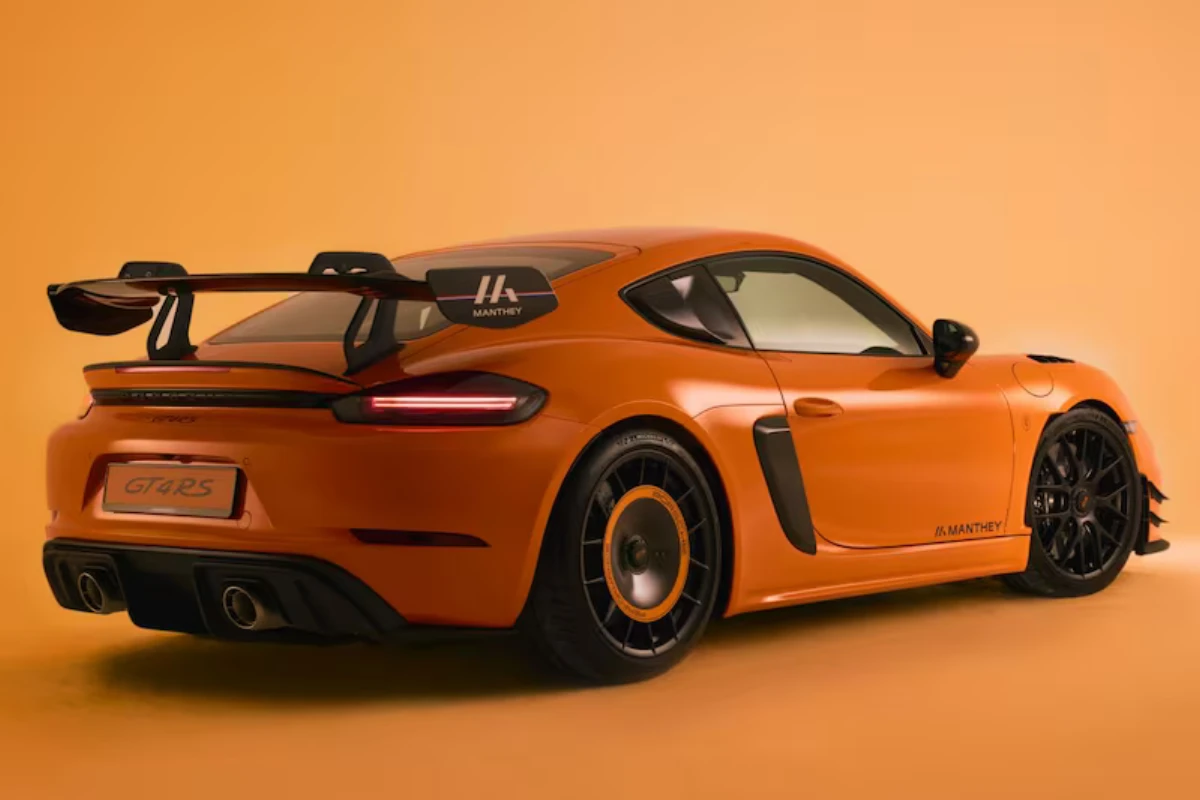 De Tulp GT4 RS Achteraanzicht Drie-Kwart met Manthey Aerodynamica