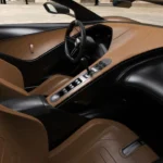 Garagisti & Co GP1 Interieur Dubbele-Cockpit Ontwerp met Premium Materialen