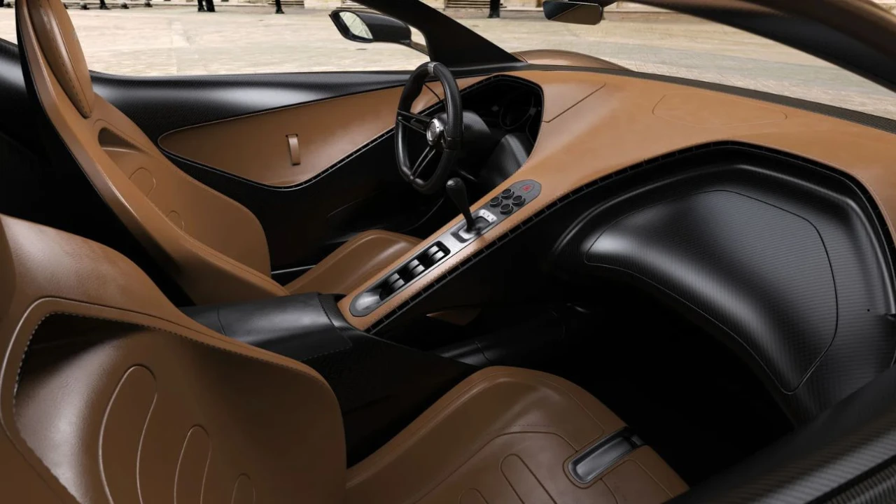 Garagisti & Co GP1 Interieur Dubbele-Cockpit Ontwerp met Premium Materialen