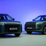 Jaecoo E5 Elektrisch vs Jaecoo 5 Benzine SUV Studio Vergelijking