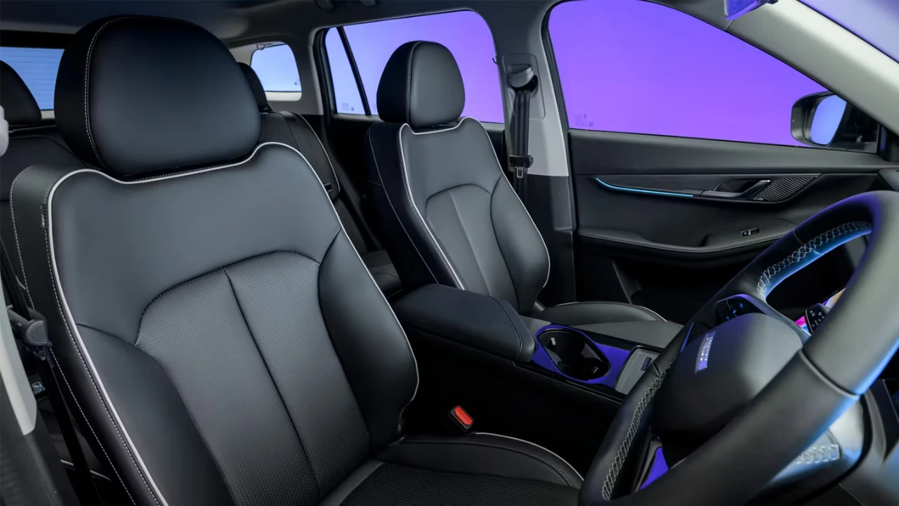 Jaecoo E5 Elektrische SUV Interieur Achterstoelen en Cabine Zicht
