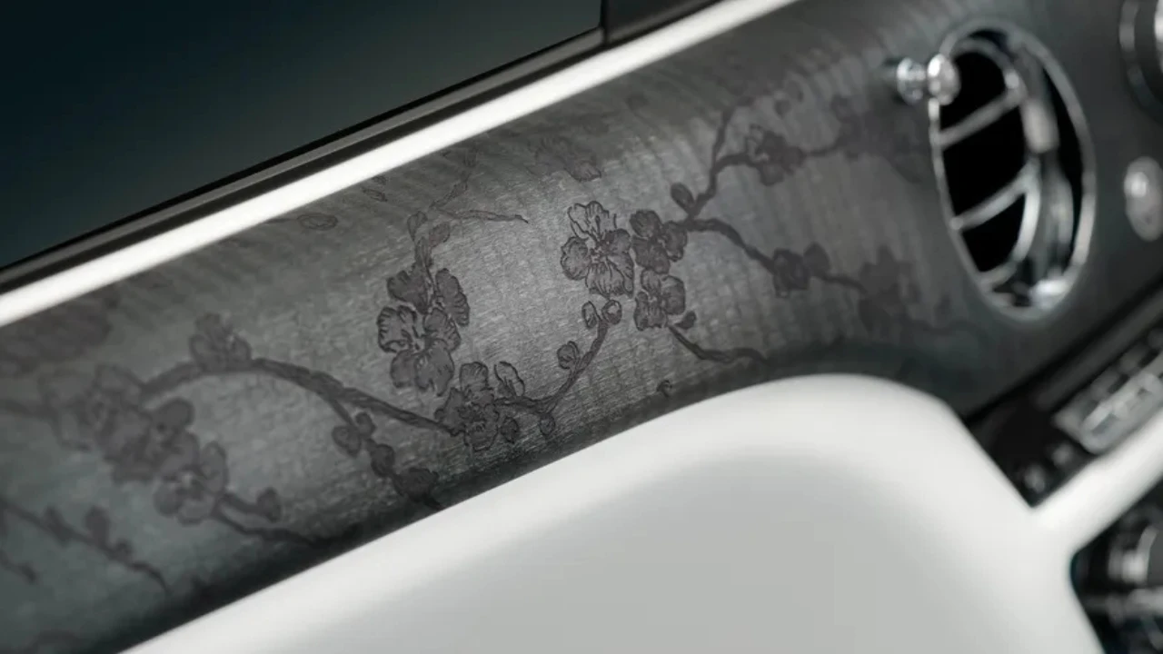 Laser-Geëtst Blackwood Fascia Paneel Detail