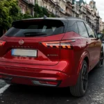 Nissan Qashqai 2025 Achteraanzicht in Stedelijke Omgeving