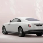 Rolls-Royce Spectre Primavera Evanescent - Achteraanzicht Drie-Kwart