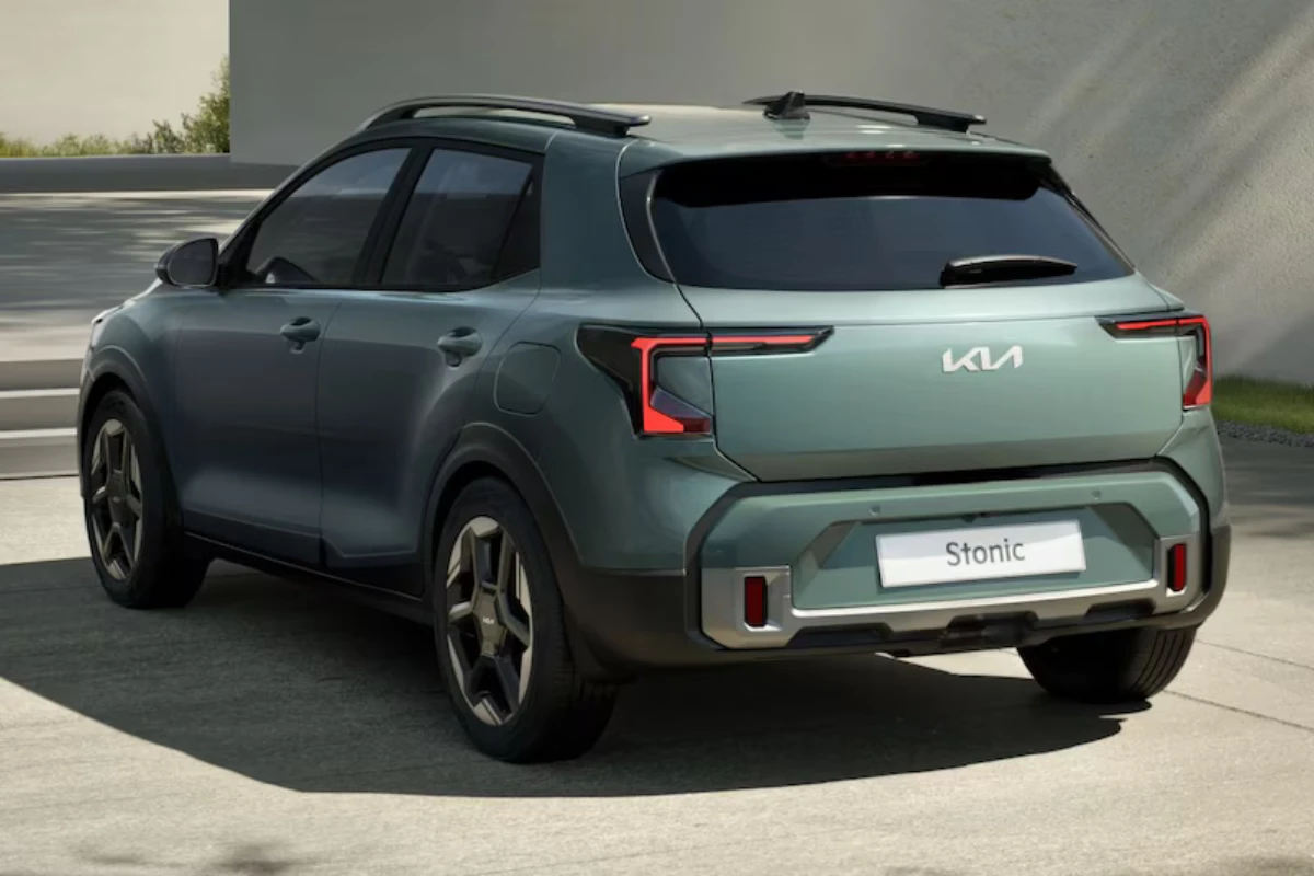 2025 Kia Stonic GT-Line Achterontwerp Elementen in Avontuurlijk Groen
