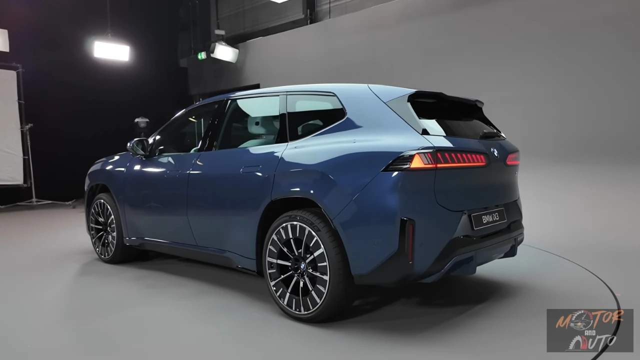 2026 BMW iX3 Achterontwerp - Moderne Achterlicht Signatuur met 400kW Laadcapaciteit