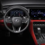 2026 Lexus IS Bestuurders Cockpit met Verbeterde Bedieningselementen