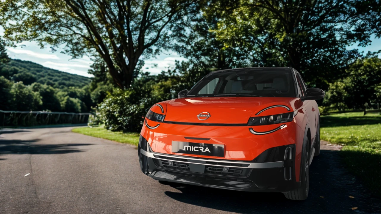 De 2026 Nissan Micra elektrische supermini in levendige oranje kleur, met zijn compacte afmetingen van 3,97 meter lengte, moderne LED-verlichting en 18-inch wielen op een schilderachtige landweg.