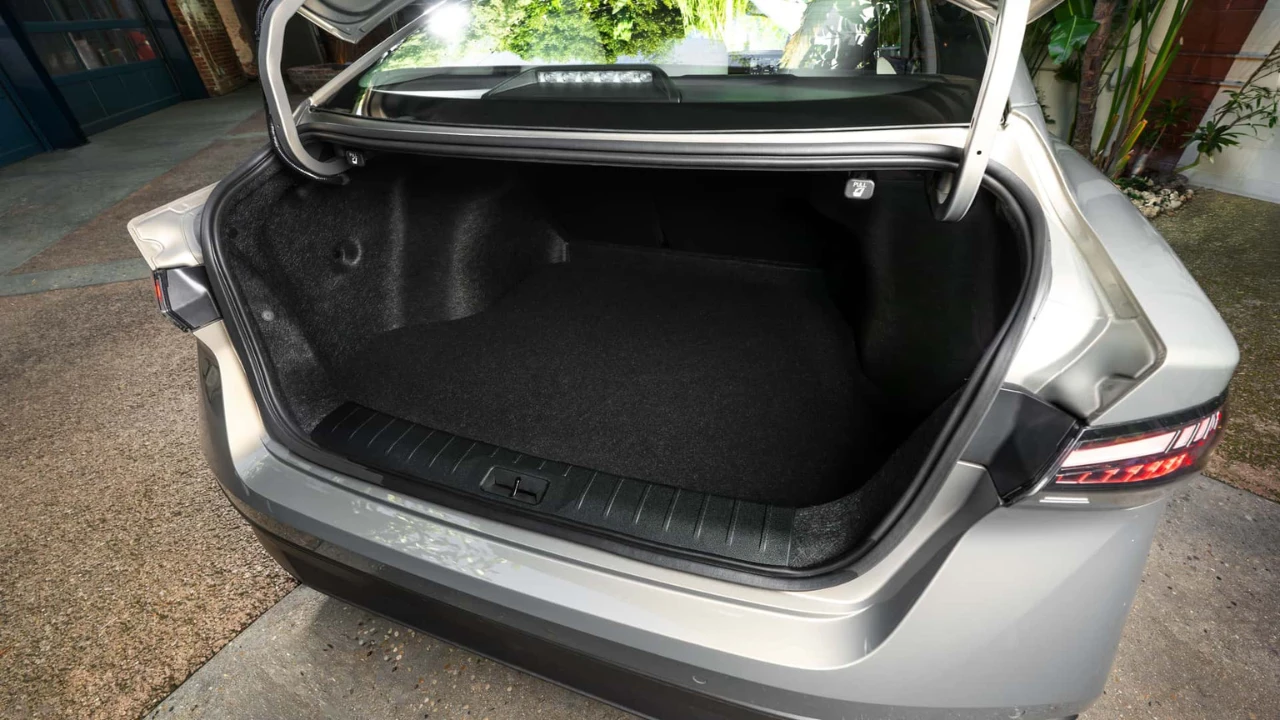 2026 Nissan Sentra Kofferbak Cargo Ruimte en Capaciteit