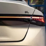 2026 Nissan Sentra SL Achterverlichting en Badge Detail