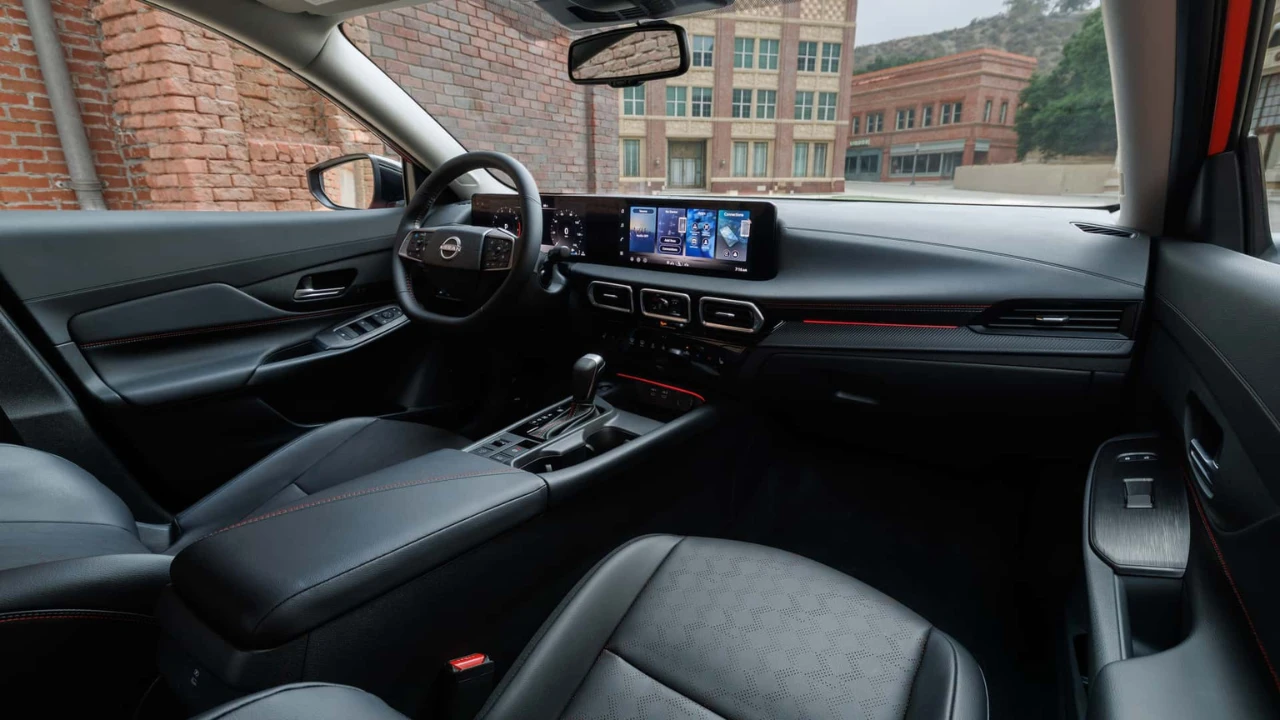 2026 Nissan Sentra SR Interieur Dashboard met Sport Accenten