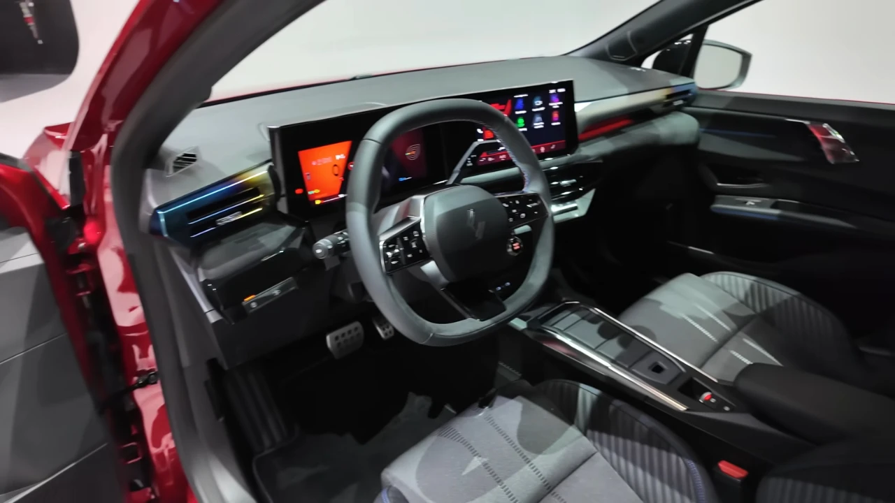 2026 Renault Clio Volledig Interieur Zij Profiel