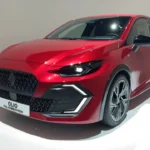 2026 Renault Clio Voorkant Driekwart Aanzicht in Rood