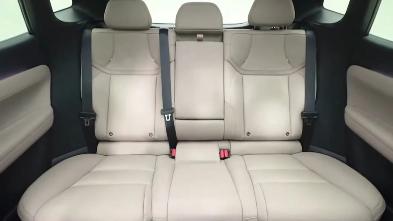 2026 Volvo XC70 PHEV Achterpassagier Zicht Vooruit