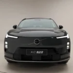2026 Volvo XC70 PHEV Vooraanzicht met Thor's Hammer LED-koplampen