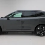 2026 Volvo XC70 PHEV Zijaanzicht met Aerodynamisch Ontwerp