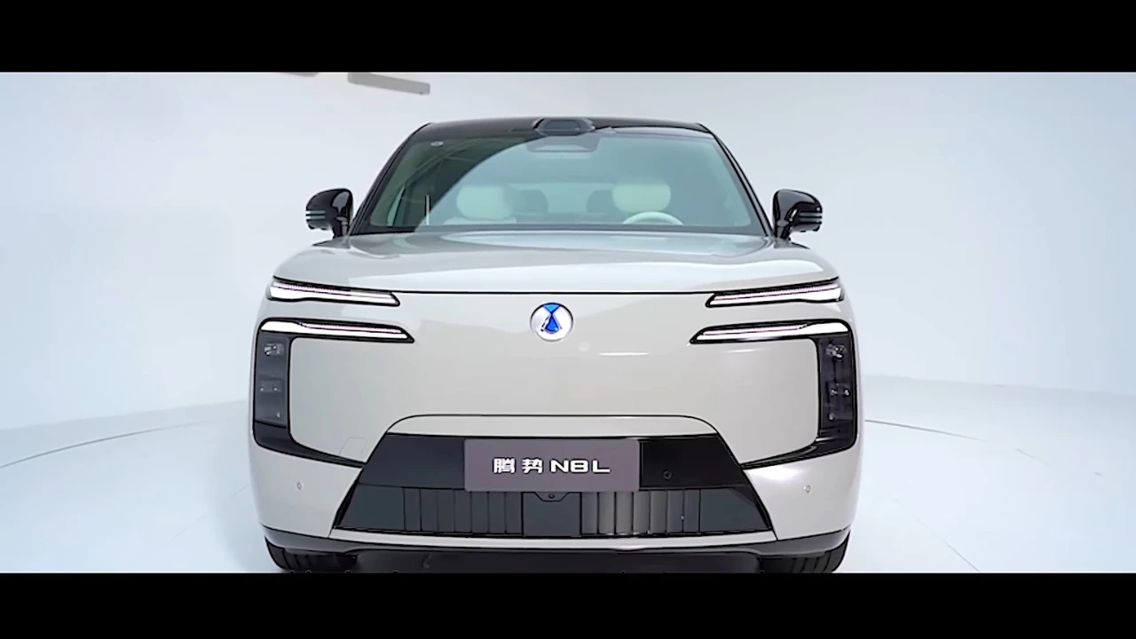 BYD Denza N8L Vooraanzicht - 762 PK Luxe SUV Wit Exterieur