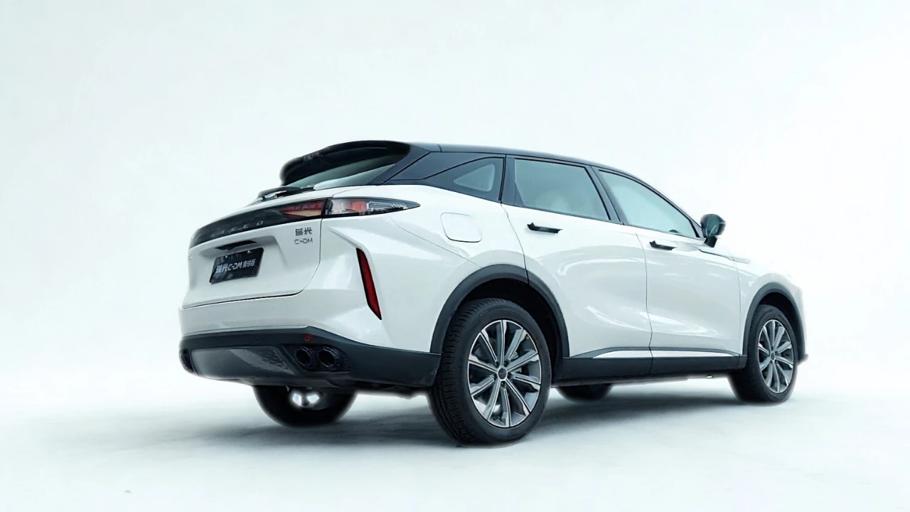 Chery Exeed Yaoguang C-DM Achterkant Driekwart Aanzicht